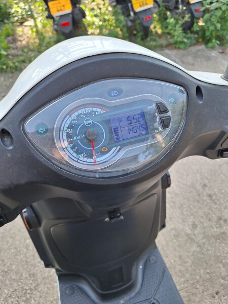 Inchiriez scutere Daytona 125cc, pentru Glovo, Tazz 280 lei. Vand in 6 rate
